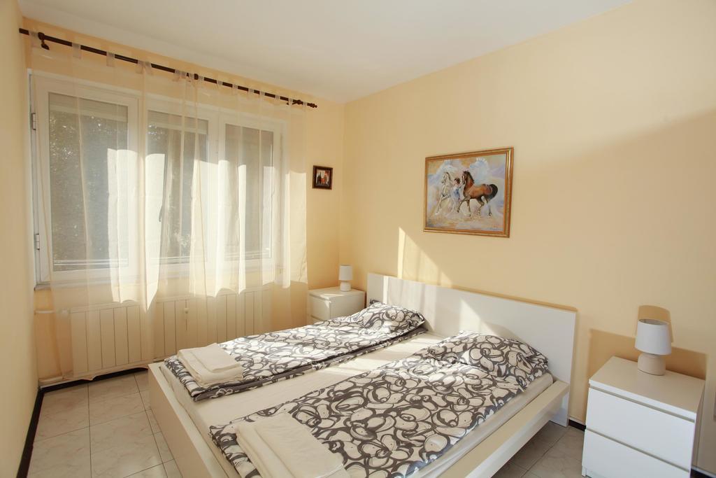 Raya Maisonette Sofia Room photo
